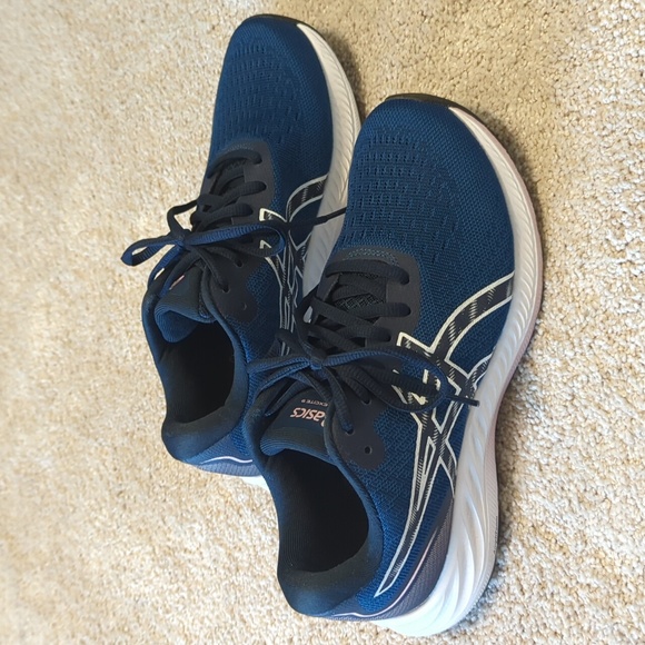 Women's Asics sneakers - Picture 3 of 7